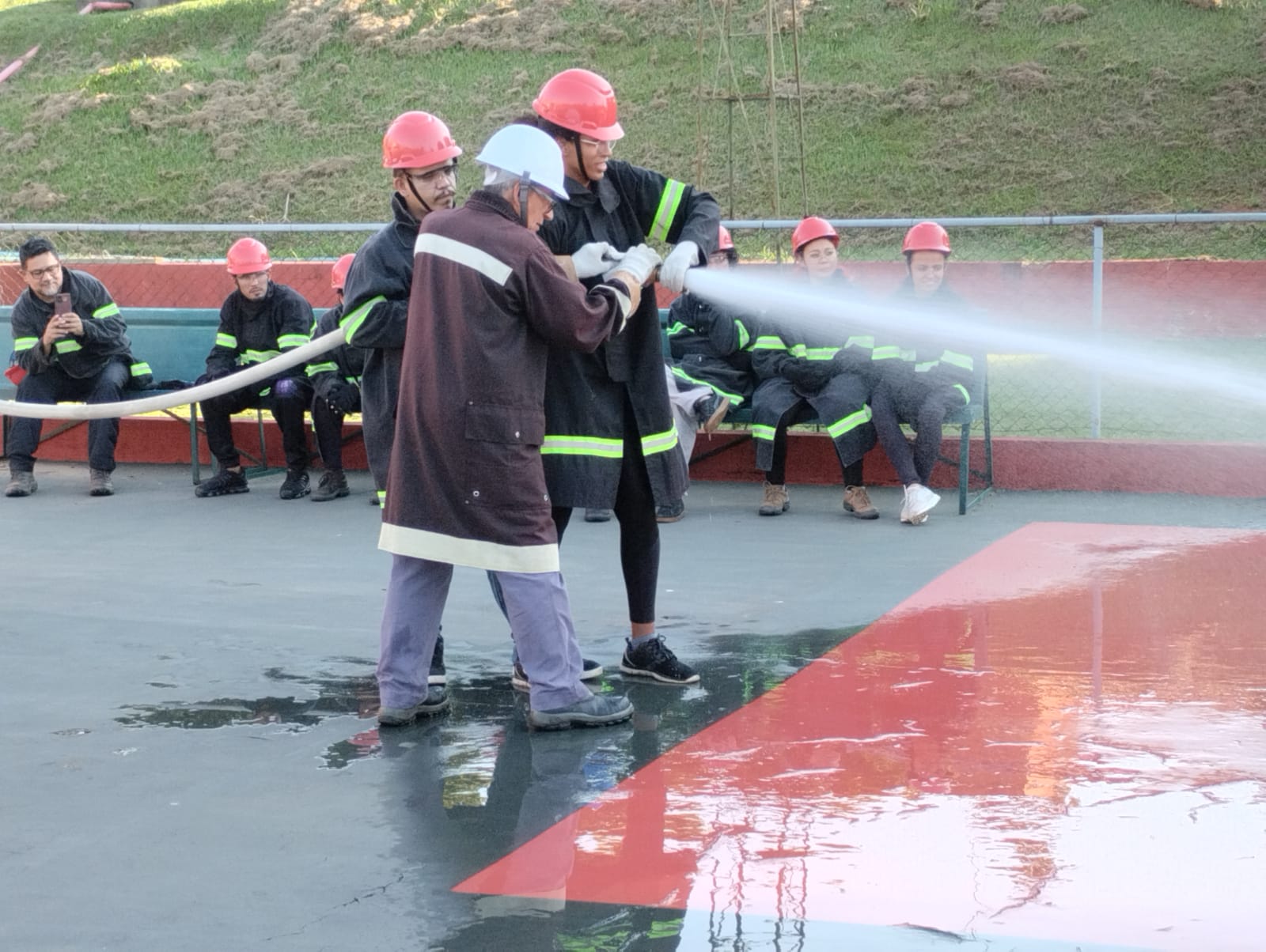 Treinamento de brigada de incêndio nível avançado no Centro de Treinamento Tecnoseg